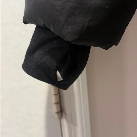 GAP Shiny Black Quilted Jacket with hood - Picture 5 of 5